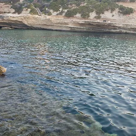 The Shipwright's Oda ve Kahvaltı Marsaxlokk