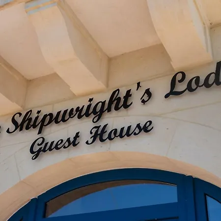 The Shipwright's Couette-café Marsaxlokk